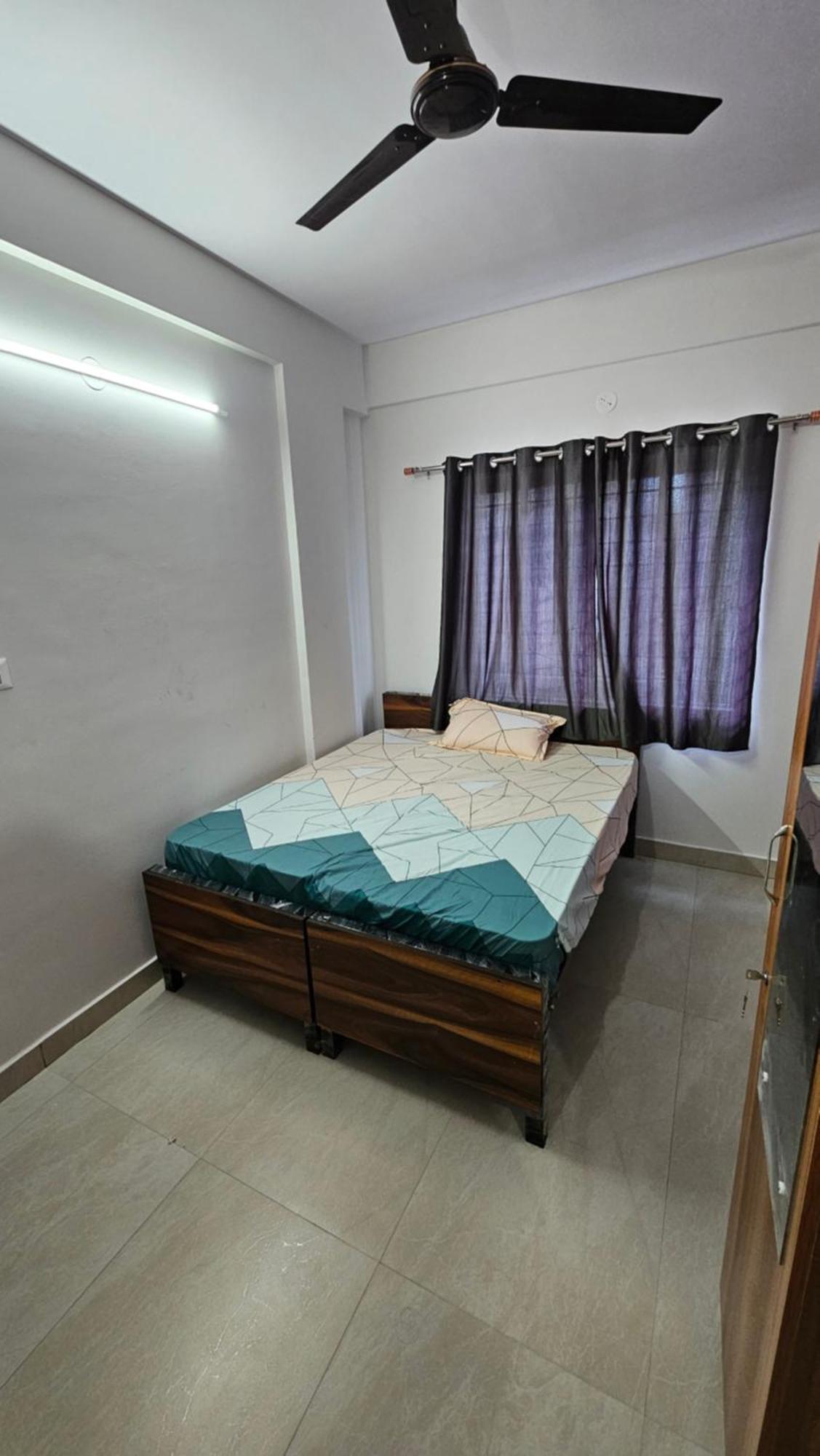 V2 Rooms Bangalore Ruang foto