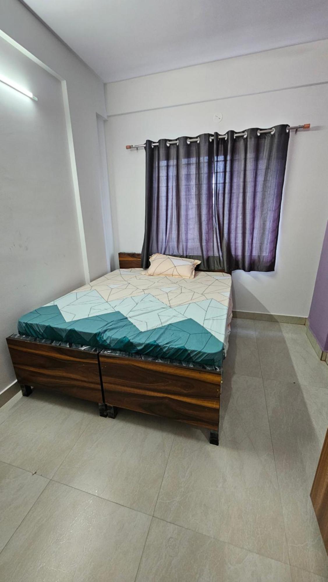 V2 Rooms Bangalore Bagian luar foto