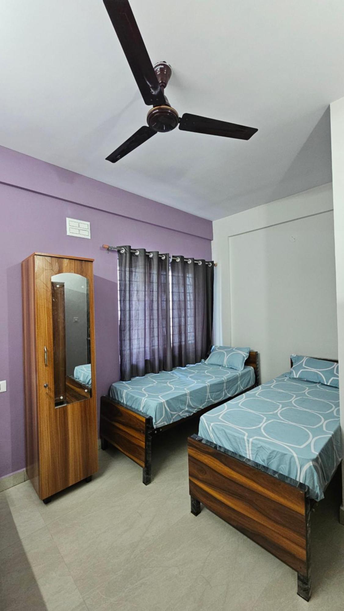 V2 Rooms Bangalore Bagian luar foto